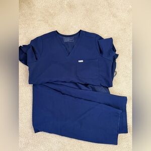 FIGS Navy Scrub Set